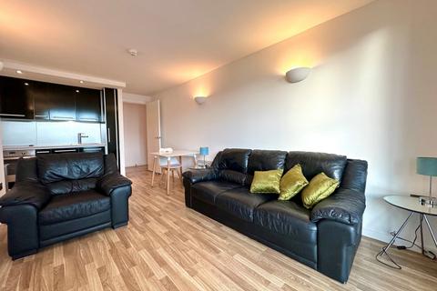 2 bedroom flat to rent, Wellington Street, Leeds, West Yorkshire, UK, LS1