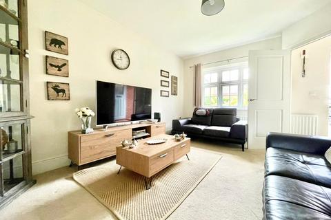 4 bedroom detached house to rent, Martinet Road, Woodley, Berkshire, RG5