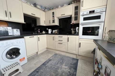 2 bedroom flat for sale, Trefechan, Aberystwyth SY23