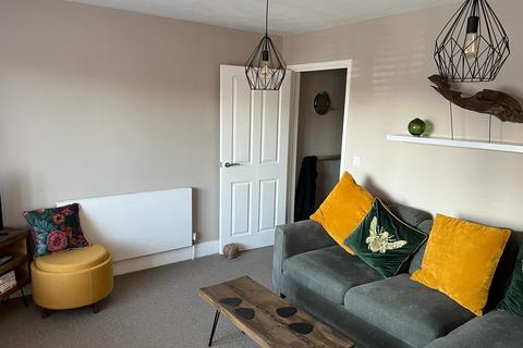 2 bedroom flat to rent, Wicketts end, Whitstable