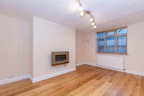 1 bedroom flat for sale, Aylesbury,  Buckinghamshire,  HP19