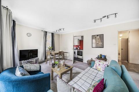 2 bedroom flat for sale, Wolfe Crescent, Surrey Quay