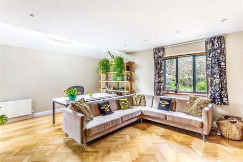 27 Alma Road, Reigate, RH2 0DH