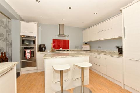 15 Bognor Drive, Herne Bay, CT6 8QP