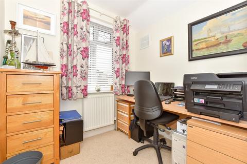 15 Bognor Drive, Herne Bay, CT6 8QP