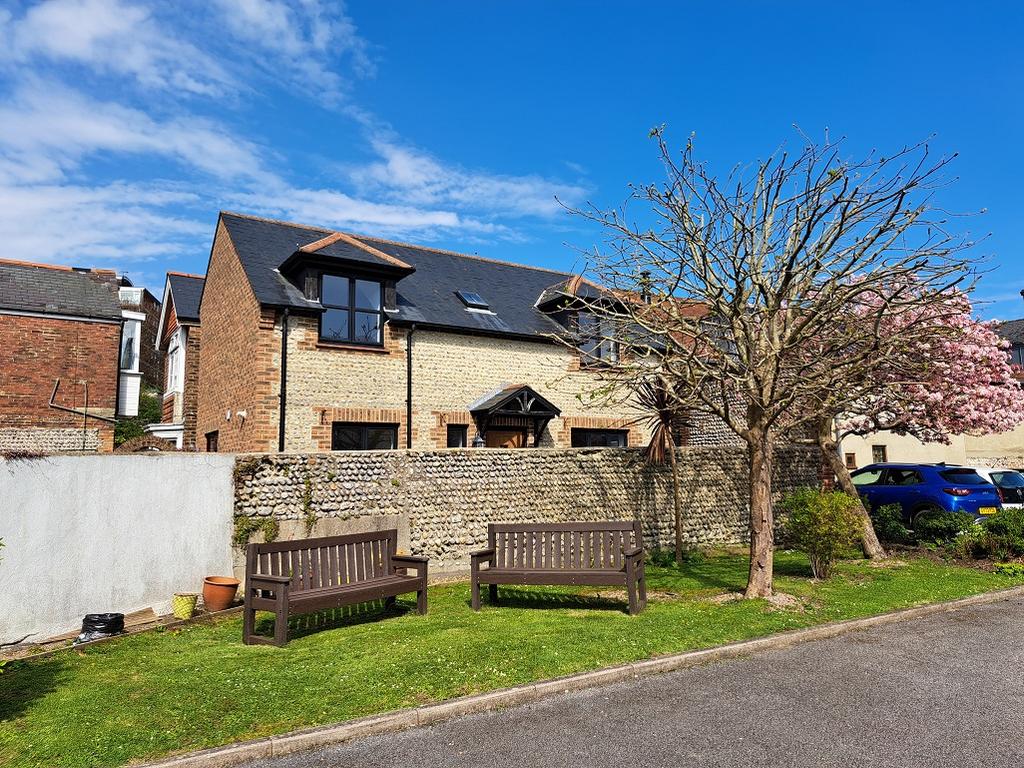 Ocklynge Road, Eastbourne BN21 2 bed detached house for sale