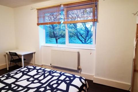 2 bedroom flat to rent, Menotti Street, London E2