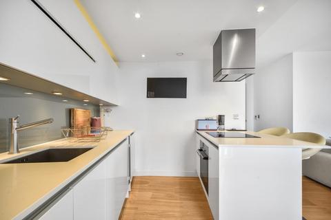 2 bedroom apartment to rent, Avantgarde Place London E1
