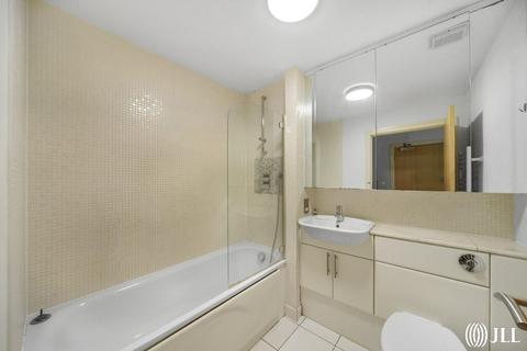 2 bedroom apartment to rent, Canary Central, London, E14