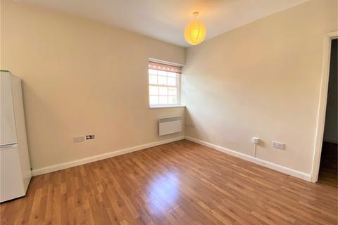1 bedroom flat to rent, Red Lion High Street, Colnbrook, SLOUGH, Berkshire