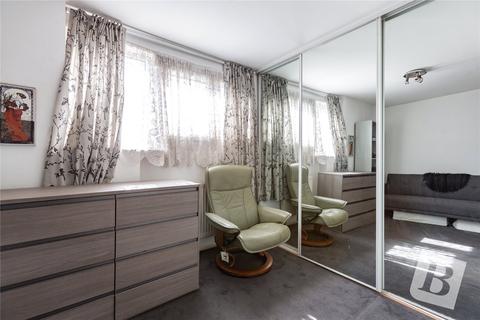 121h Vale Road, Northfleet, Gravesend, DA11 8DB