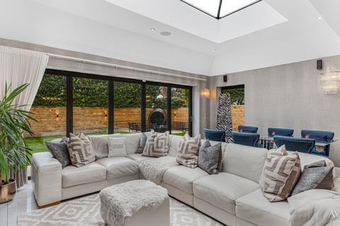 4 Parkfields, Sutton Coldfield, B74 4GA