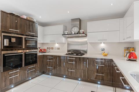 4 Parkfields, Sutton Coldfield, B74 4GA