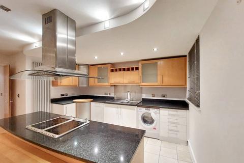 2 bedroom apartment to rent, Millharbour, London E14