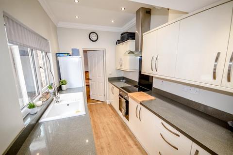 2 bedroom flat for sale, Wellington Street, Hebburn