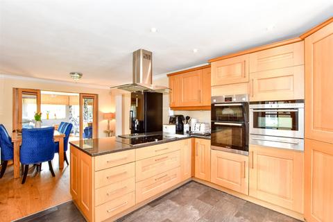 5 bedroom detached house for sale, London Road, Waterlooville, Hampshire