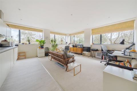 Flat 10, Haslemere House Lower Street, Haslemere, GU27 2PE