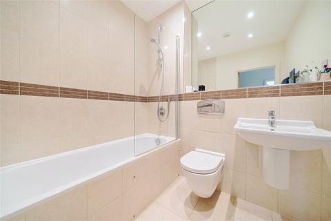 Flat 10, Haslemere House Lower Street, Haslemere, GU27 2PE