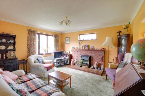 1 Armstrong Close, Newmarket, CB8 8HD