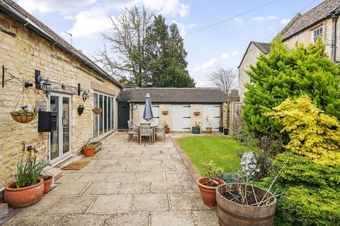 The Carriage House Evesham Road, Bishops Cleeve, Cheltenham, GL52 8DQ