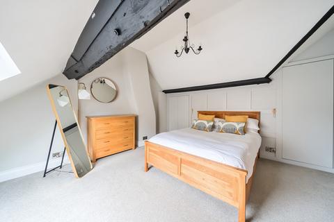 The Carriage House Evesham Road, Bishops Cleeve, Cheltenham, GL52 8DQ