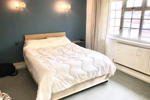 2 bedroom flat to rent, Copley Road, Stanmore, HA7