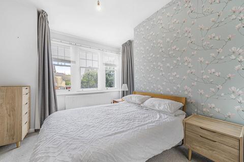 2 bedroom flat for sale, Riggindale Road, Streatham