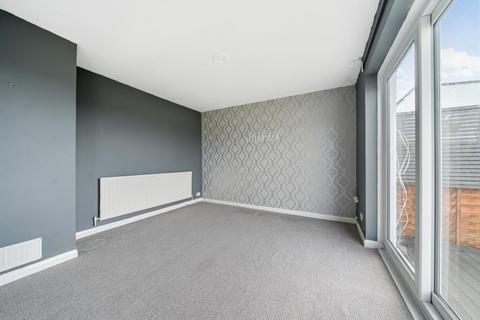 3 bedroom terraced house for sale, Kempton Walk, Croydon