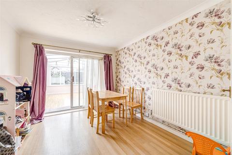77 Alinora Avenue, Goring By Sea, Worthing, BN12 4LR