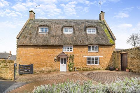 4 bedroom cottage for sale, Church Lane Kislingbury, Northamptonshire, NN7 4AD