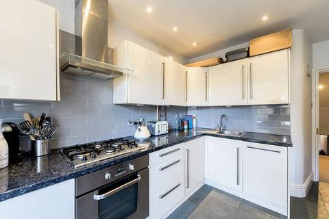 2 bedroom flat to rent, St Anns Crescent, Wandsworth, London, SW18