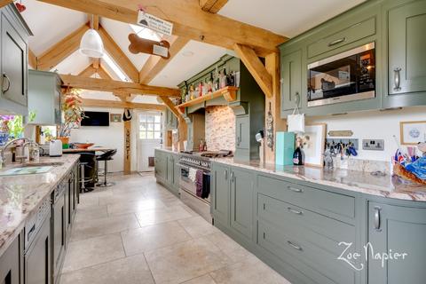 4 bedroom detached house for sale, Willingale