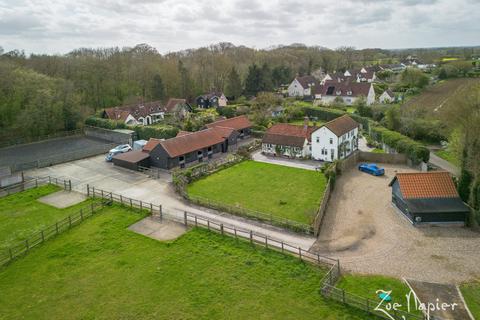 4 bedroom detached house for sale - Willingale