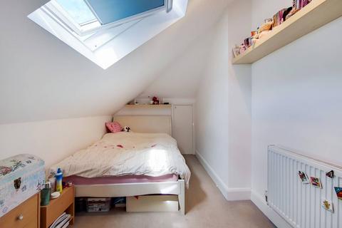 2 bedroom flat for sale, Junction Road, South Croydon, CR2