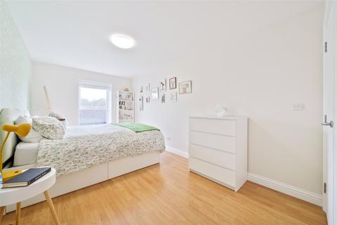 1 bedroom apartment for sale, Liscombe, Berkshire RG12