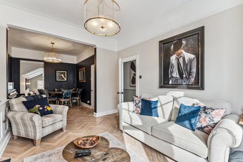 4 bedroom terraced house for sale, Hydethorpe Road, London, SW12