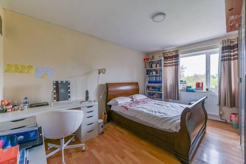 71 Northey Avenue, Sutton, SM2 7HU
