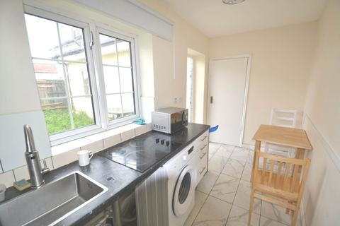 1 bedroom flat to rent, Windmill Lane, Greenford