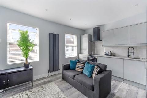 2 bedroom apartment to rent, Neville Road, Croydon, CR0