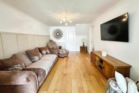 25 Alderton Road, Orsett, Grays, RM16 3DZ