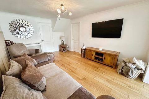 25 Alderton Road, Orsett, Grays, RM16 3DZ