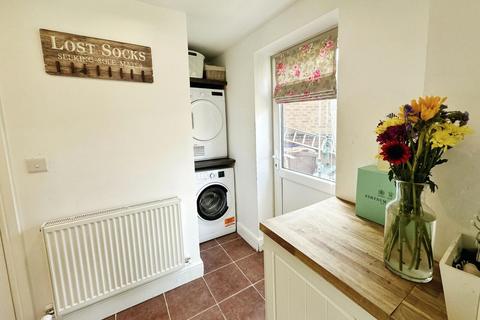 25 Alderton Road, Orsett, Grays, RM16 3DZ
