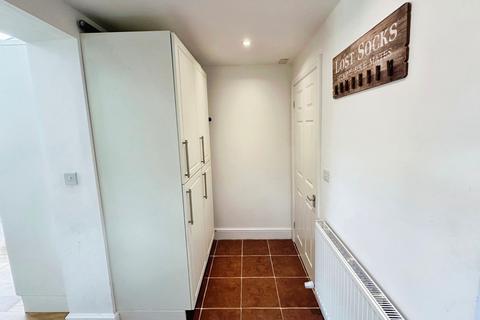25 Alderton Road, Orsett, Grays, RM16 3DZ