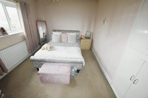 12 Carrside, Eastfield, Scarborough, YO11 3DE