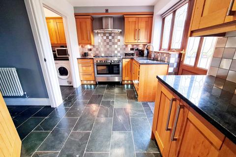 4 bedroom detached house for sale, John Street, Cockett, Swansea, City And County of Swansea.