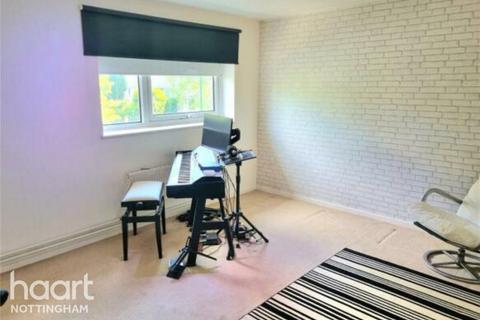 2 Jedburgh Walk, Nottingham, NG3 1LL
