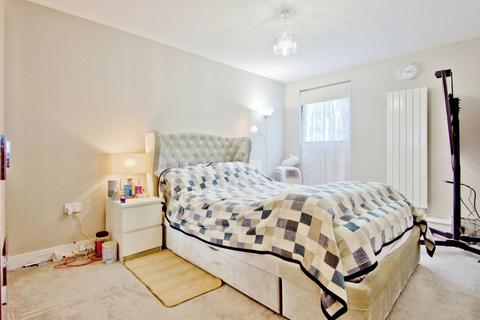 2 bedroom flat for sale, Victoria Avenue, Southend-on-Sea, SS2