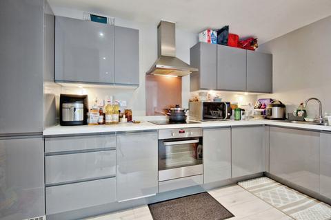 2 bedroom flat for sale, Victoria Avenue, Southend-on-Sea, SS2