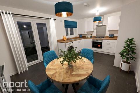 3 bedroom end of terrace house for sale, Peacock Drive, Sawtry