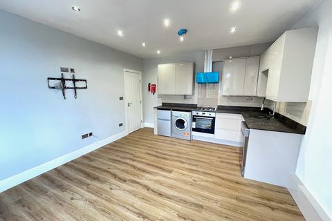 2 bedroom flat to rent, Stanmore Road, Birmingham B16